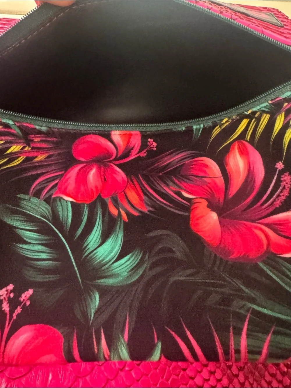 Makeup Junkie Two Faced Electric Pink Copperazzi and Tropics Hibiscus Print Set